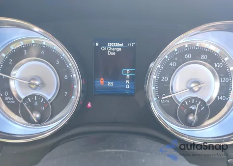 2013 Chrysler 300 Motown z USA, uszkodzony, nr VIN 2C3CCAAG2DH528909